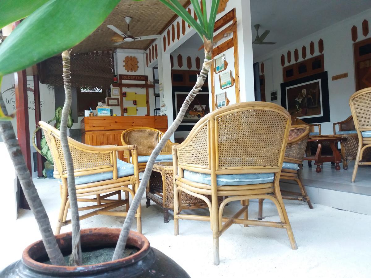 Alvi Star Inn Thulhaadhoo Extérieur photo