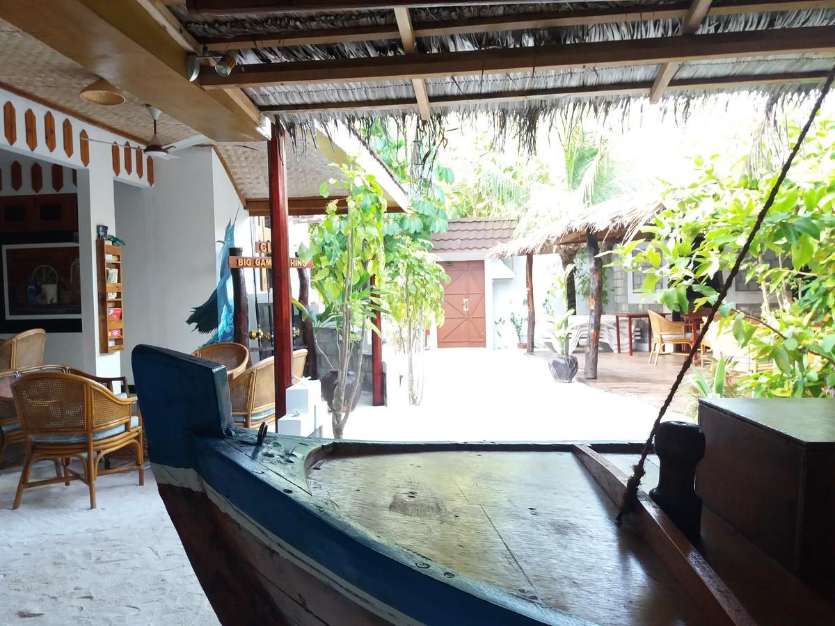 Alvi Star Inn Thulhaadhoo Extérieur photo