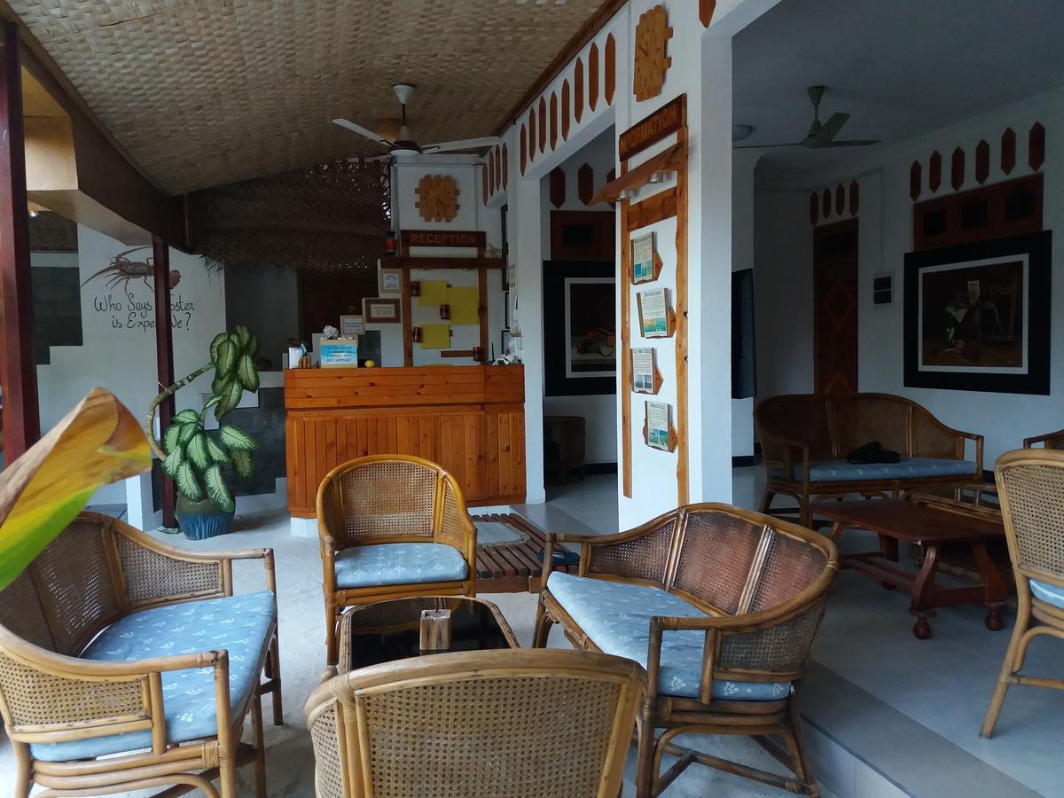 Alvi Star Inn Thulhaadhoo Extérieur photo