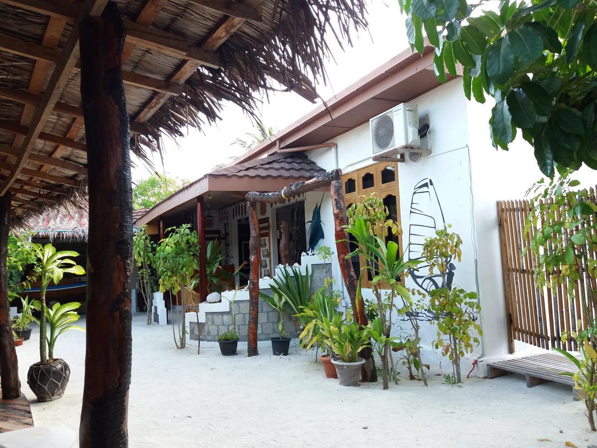 Alvi Star Inn Thulhaadhoo Extérieur photo